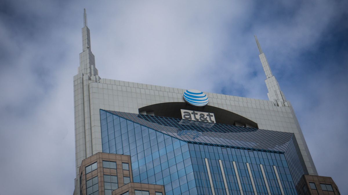 AT&T’s Top California Lobbyist Dodges Gift Ban and Ethics Requirements