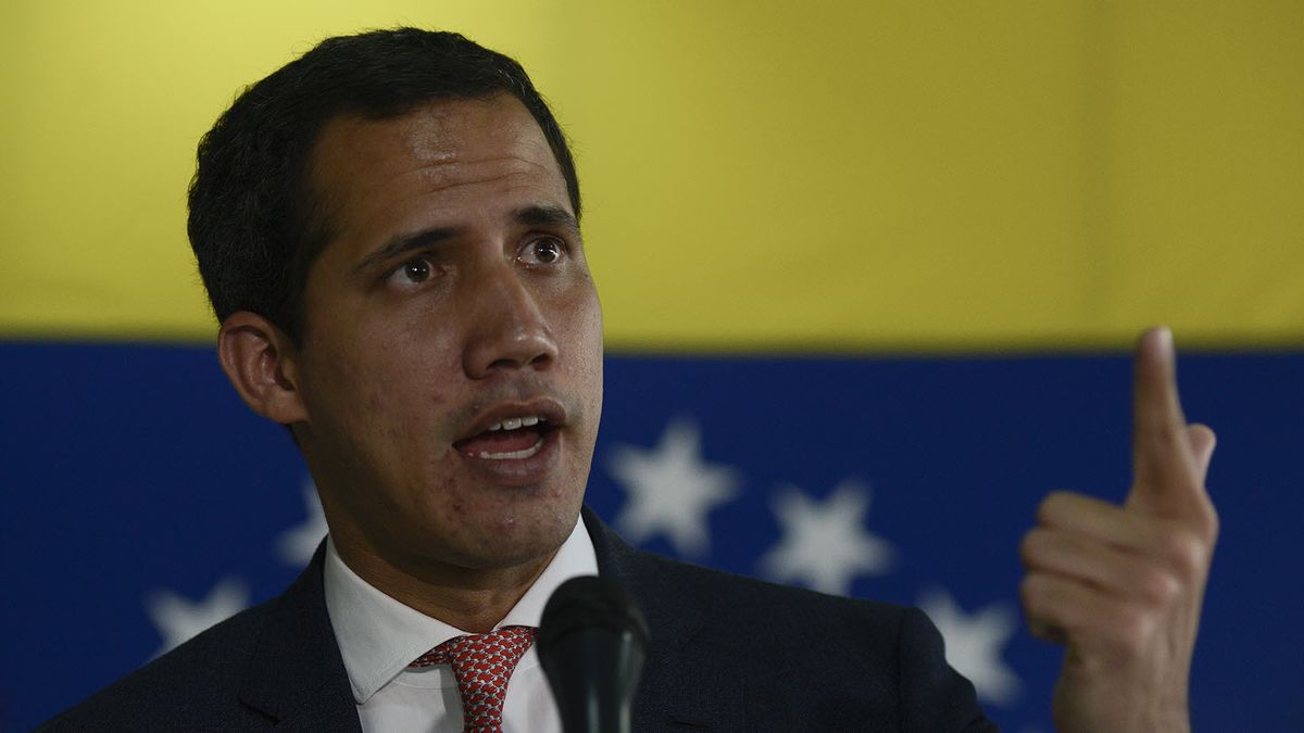 Guaidó Defends Chevron, Funder of U.S. Regime Change Organization
