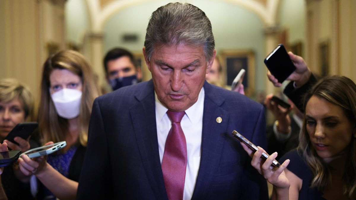 Manchin Donates to Burr’s Legal Defense